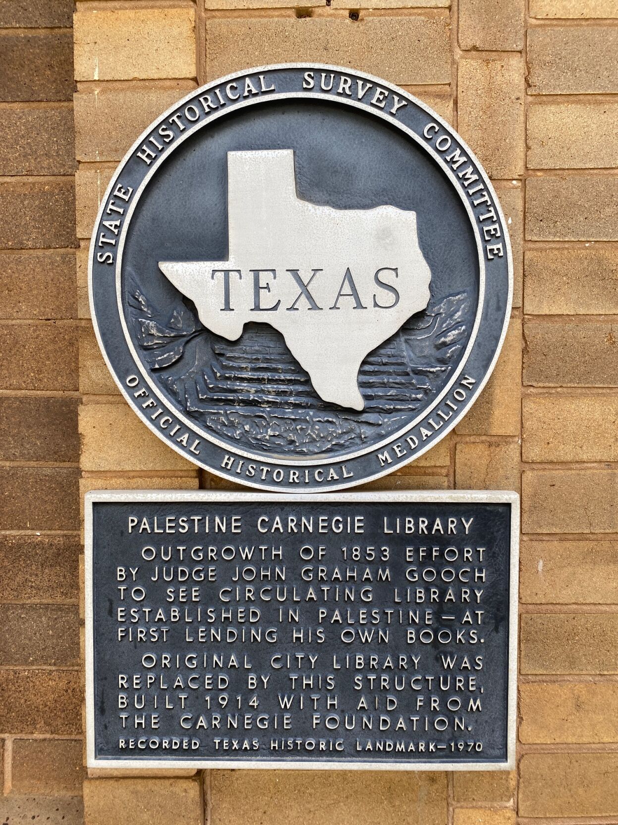 Palestine Carnegie Library marker